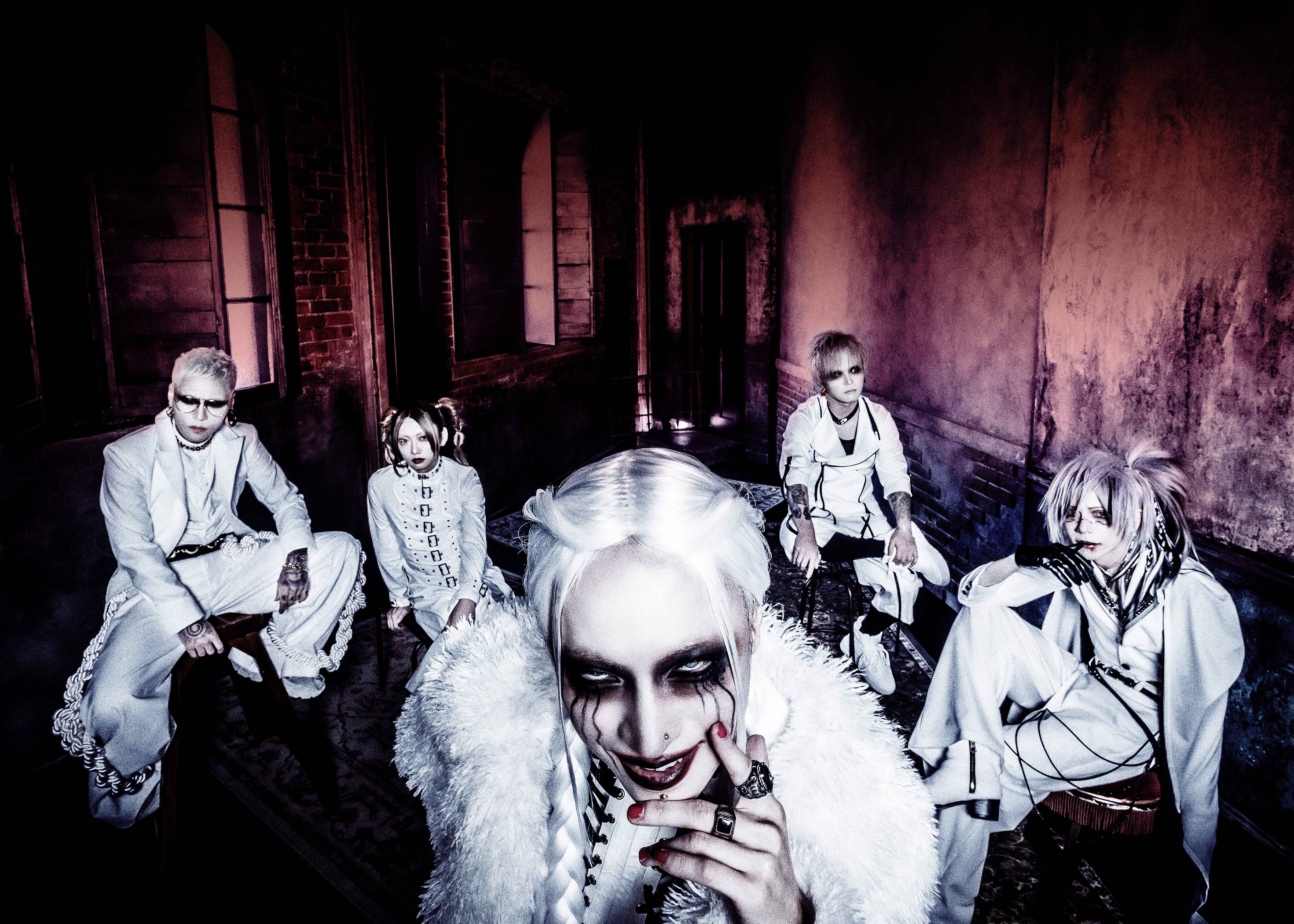 BIOGRAPHY | アーティストアリーナ